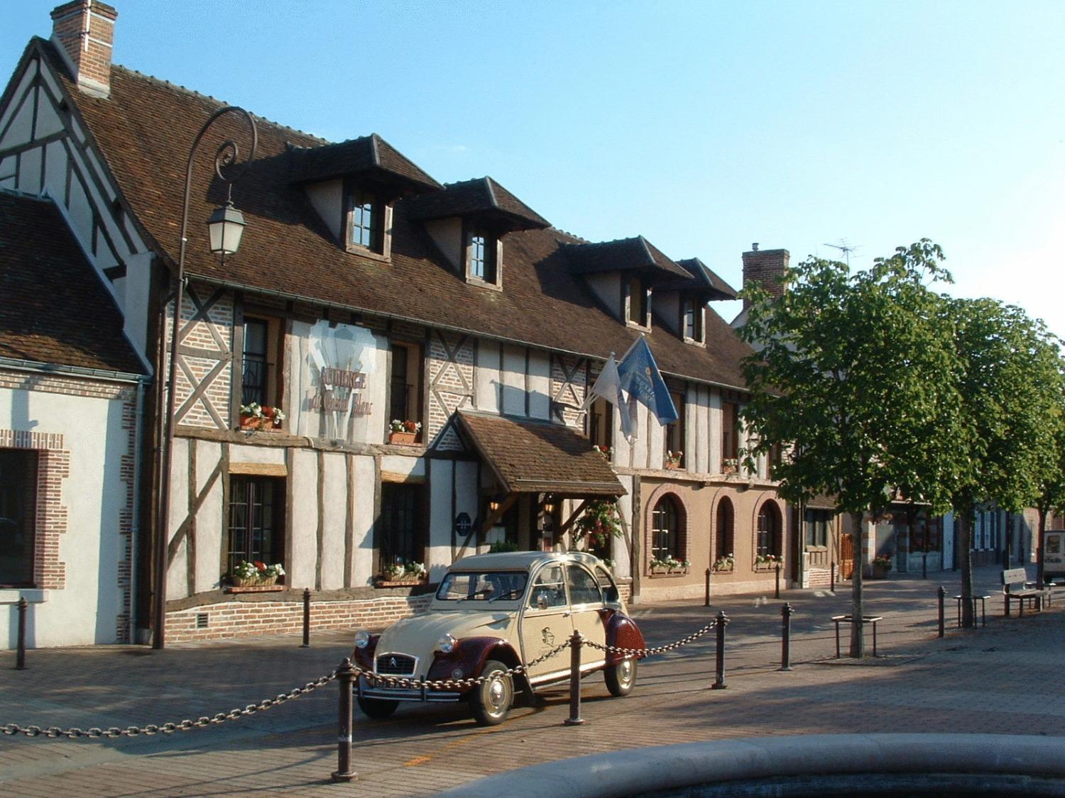 Auberge Du Cheval Blanc - Teritoria Selles-Saint-Denis Exterior foto